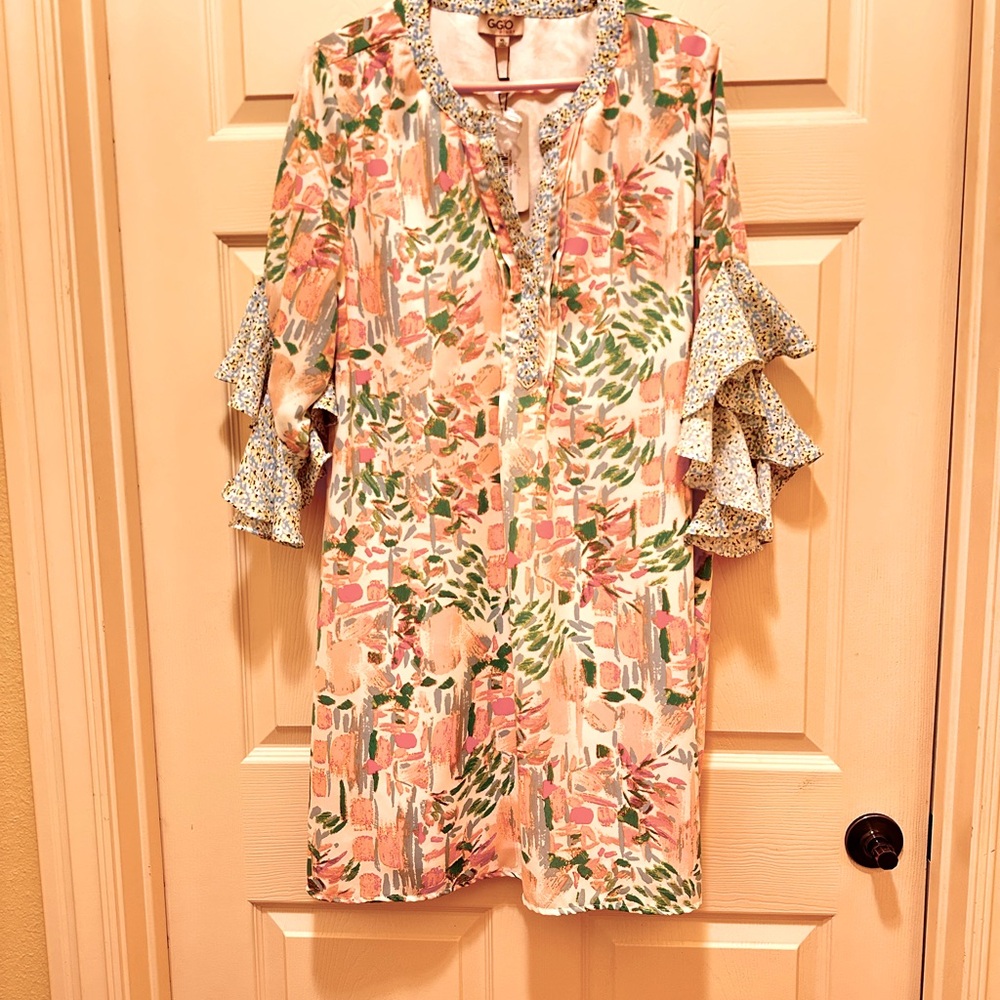 BNWT, Boutique XL dress, knee length floral pastels ruffle sleeves